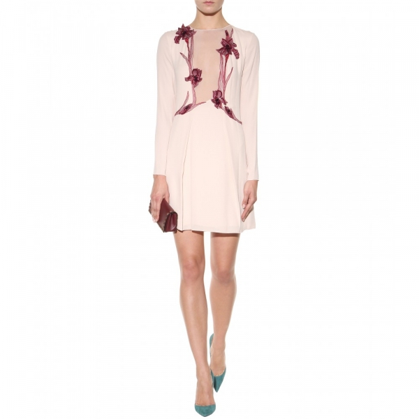 Rochie roz deschis cu motiv floral