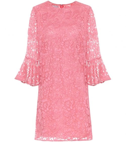 Lace dress with short sleeves